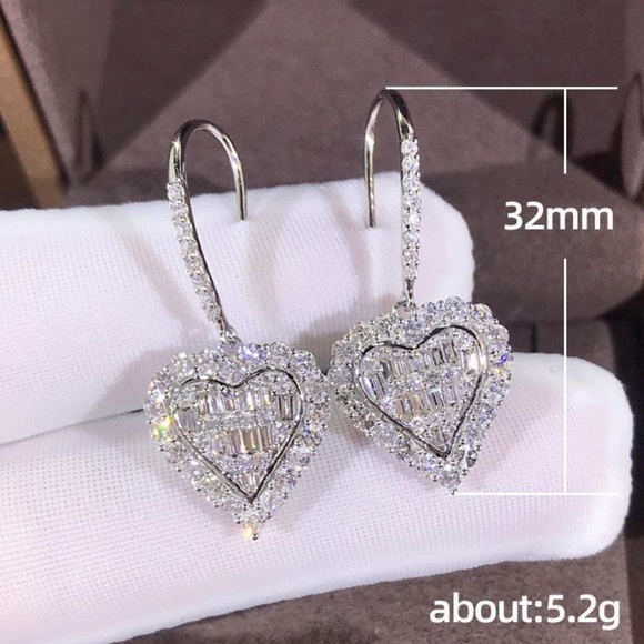 New Heart Shape Baguette Cut Zircon Leverback Earr - Picture 5 of 5